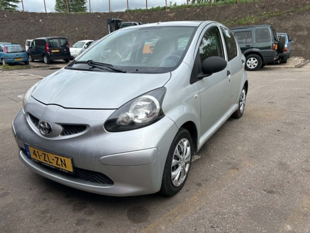 Toyota Aygo 1.0-12v