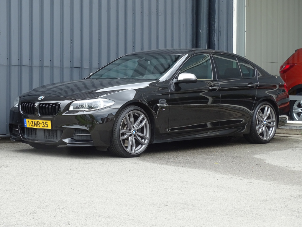 BMW 5 Serie m550xd | innovation | b&o | hud | led