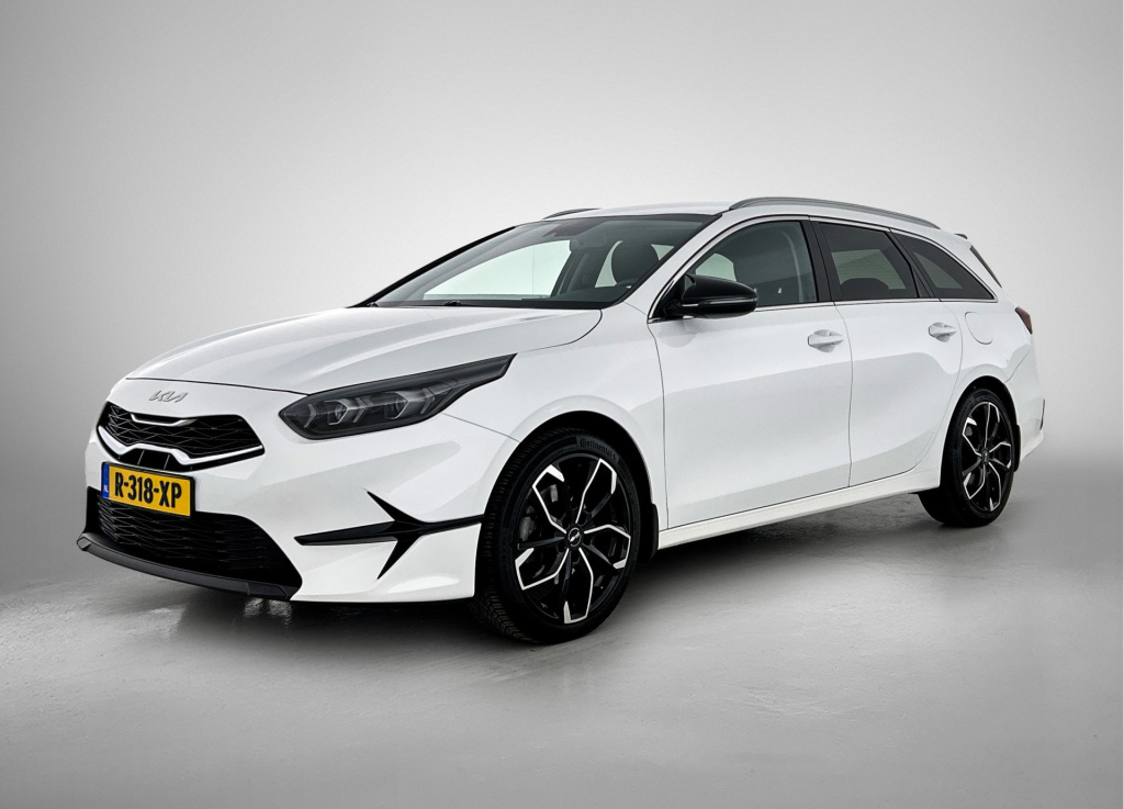 Kia Ceed Sportswagon 1.5 t-gdi dynamicplusline | trekhaak | 18" lm velgen | stuur-/stoelverwarming | camera |
