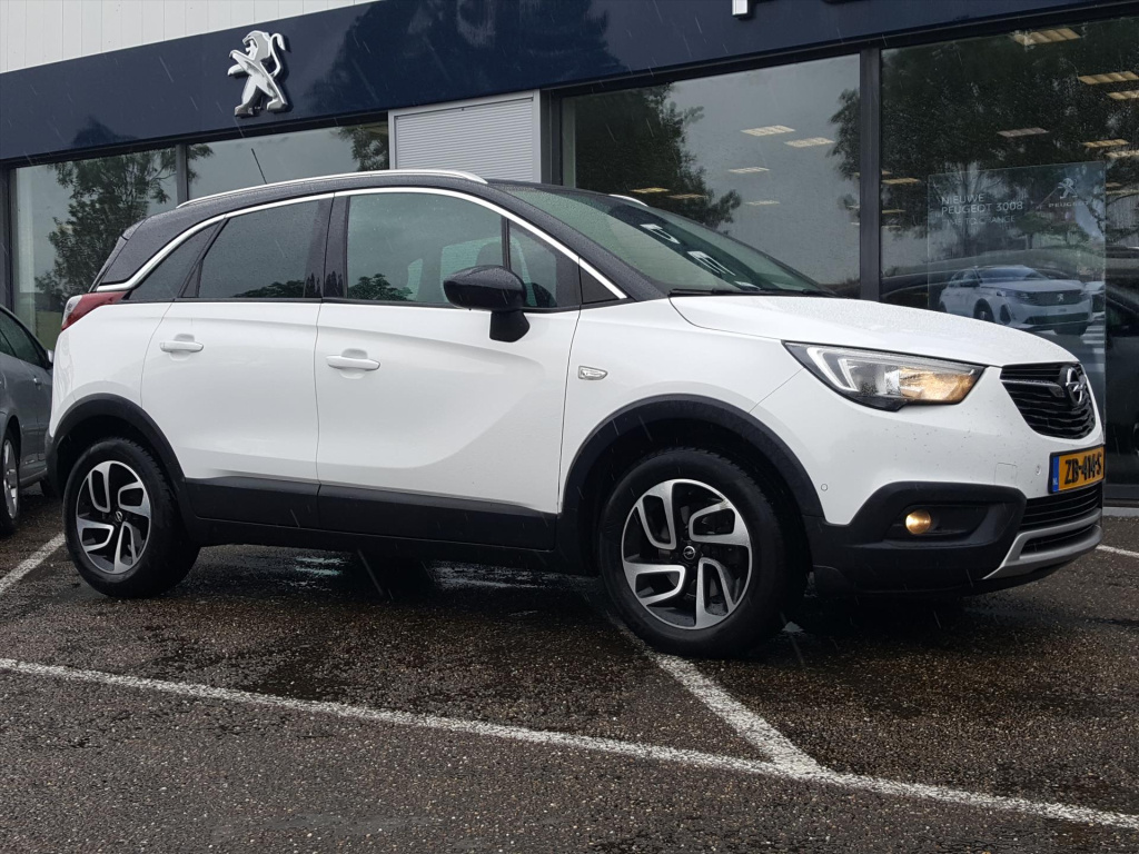 Opel Crossland X 1.2 110pk innovation automaat apple carplay & android auto | trekhaak | navigatie | achteruitrijcamera | cruise & climate | stuur&stoelverwarming |4s