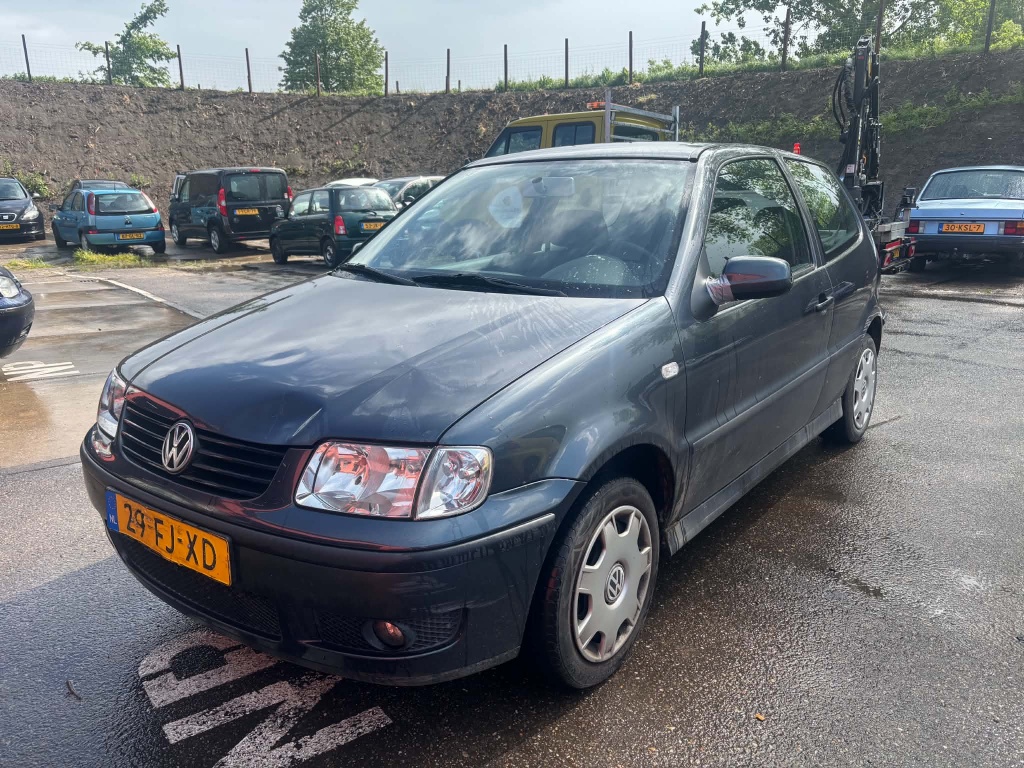Volkswagen Polo 1.4-16v trendline