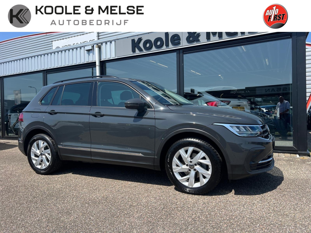 Volkswagen Tiguan 1.5 tsi 150pk dsg life elegance , trekhaak , adaptive cc , carplay
