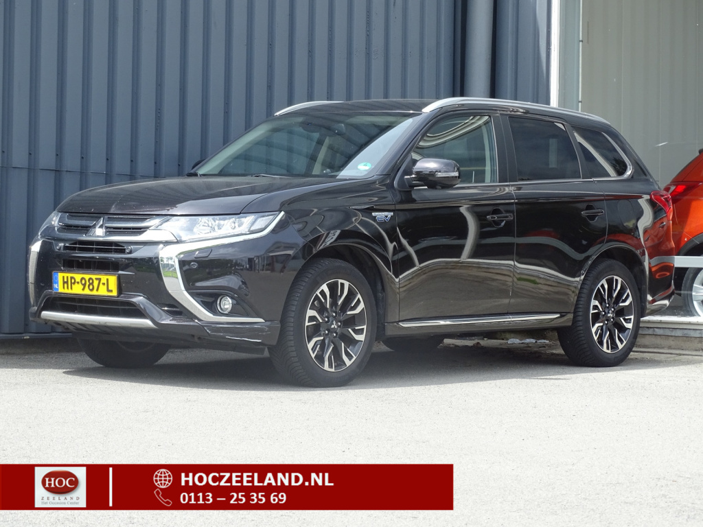 Mitsubishi Outlander 2.0 phev instyle+ schuif-/kanteldak | stoel-/stuurverwarming | trekhaak | camera