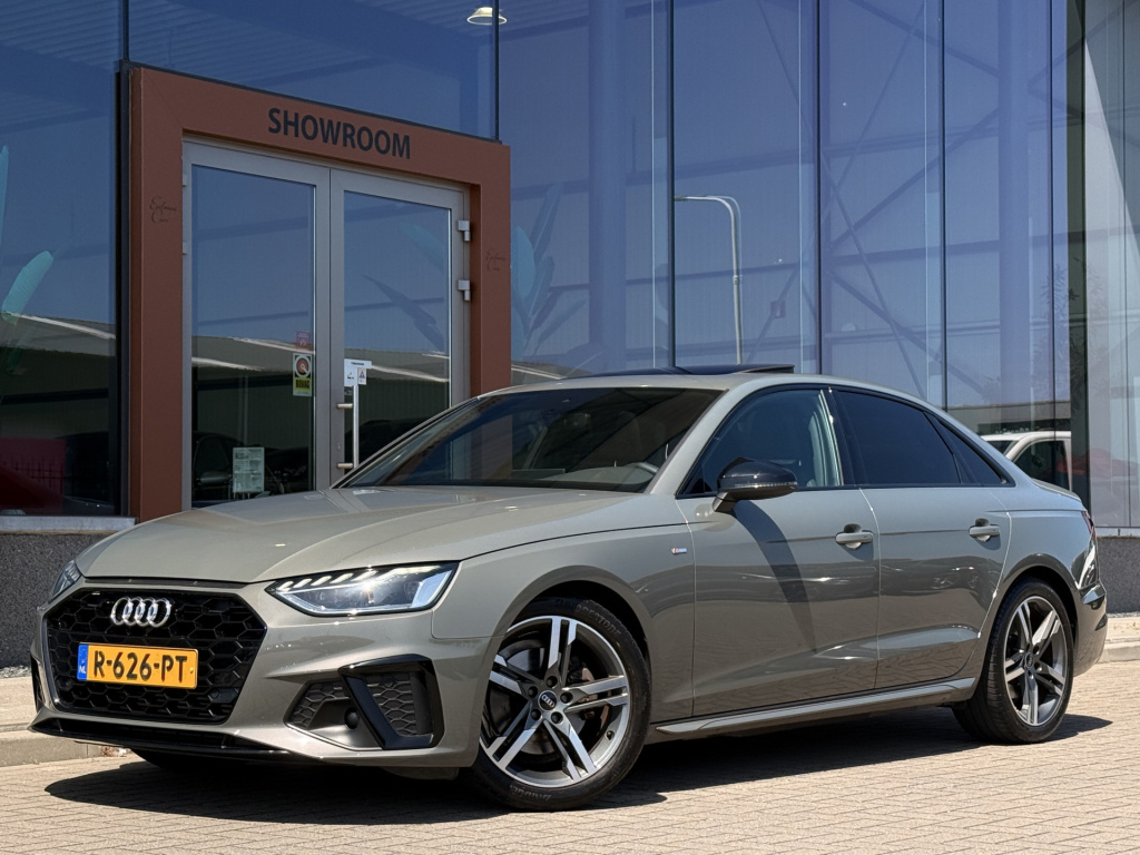 Audi A4 limousine 35 tfsi s edition competiton | matrix led | sfeerverlichting | schuif/kantel dak | apple carplay |