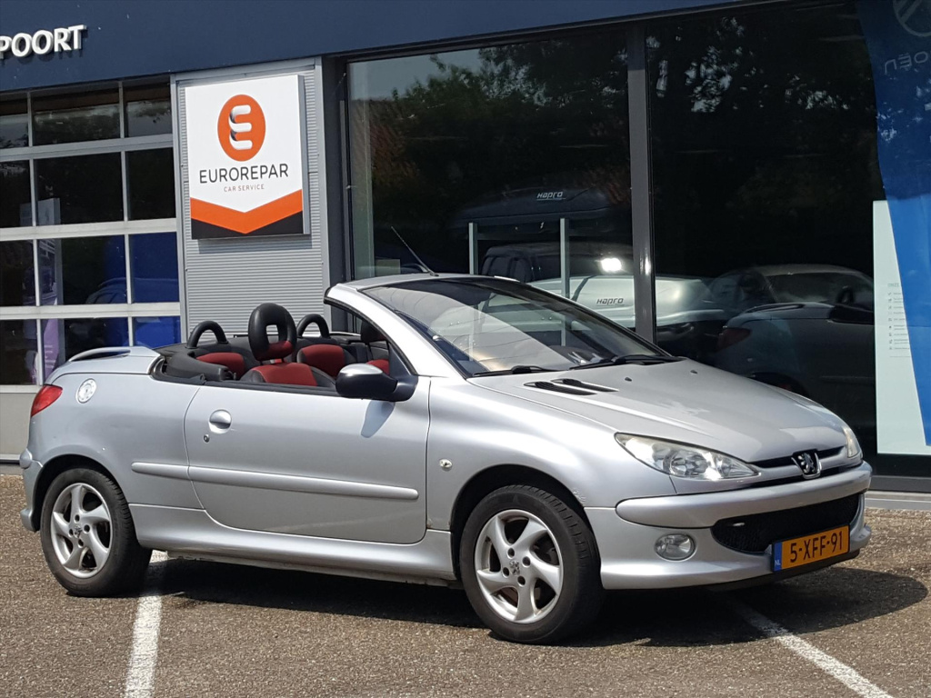 Peugeot 206 1.6 16v 5d cabriodak | radio | lederen bekleding | airco | stoelverwarming | lm-velgen | meeneemprijs!
