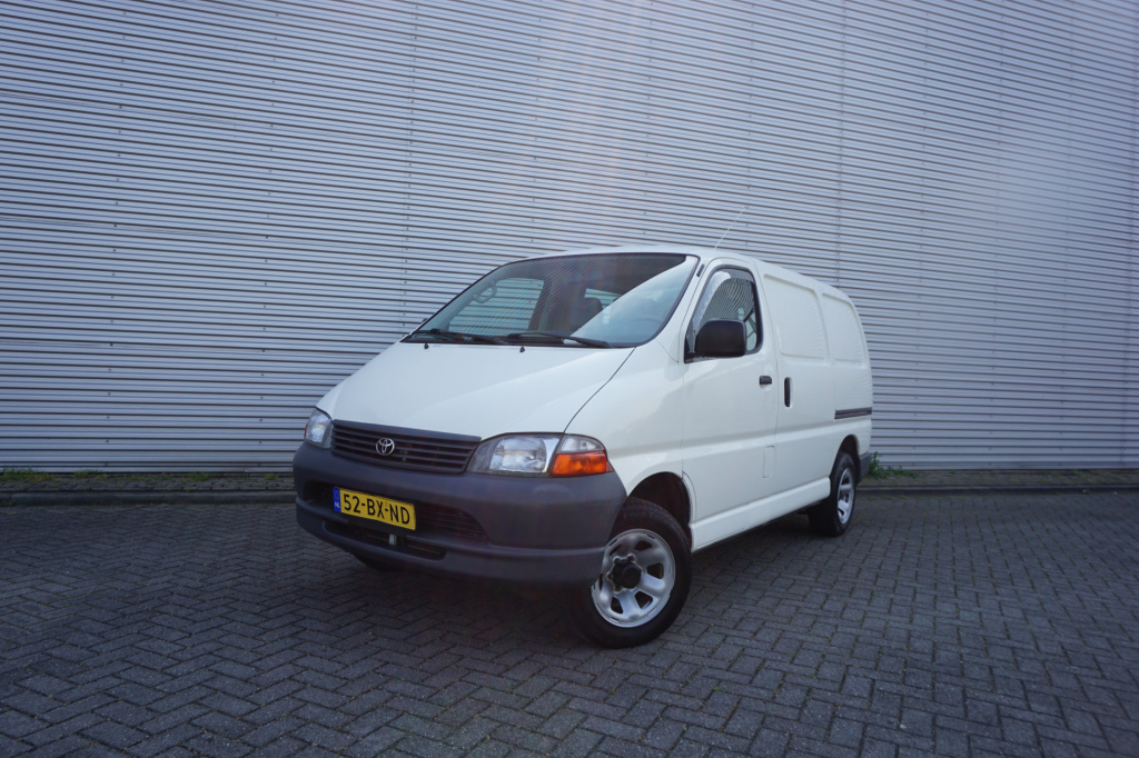Toyota Hiace 2.5 d4-d 100 4wd cool marge! - airco / elektr. ramen / dubbele schuifdeur / nap