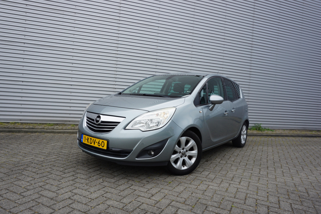 Opel Meriva 1.4 turbo cosmo automaat- airco / navi / cruise / camera / parkeers. / trekhaak / nap
