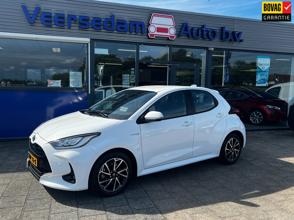 Toyota Yaris 1.5 hybrid dynamic line, camera, carplay, navi enz..