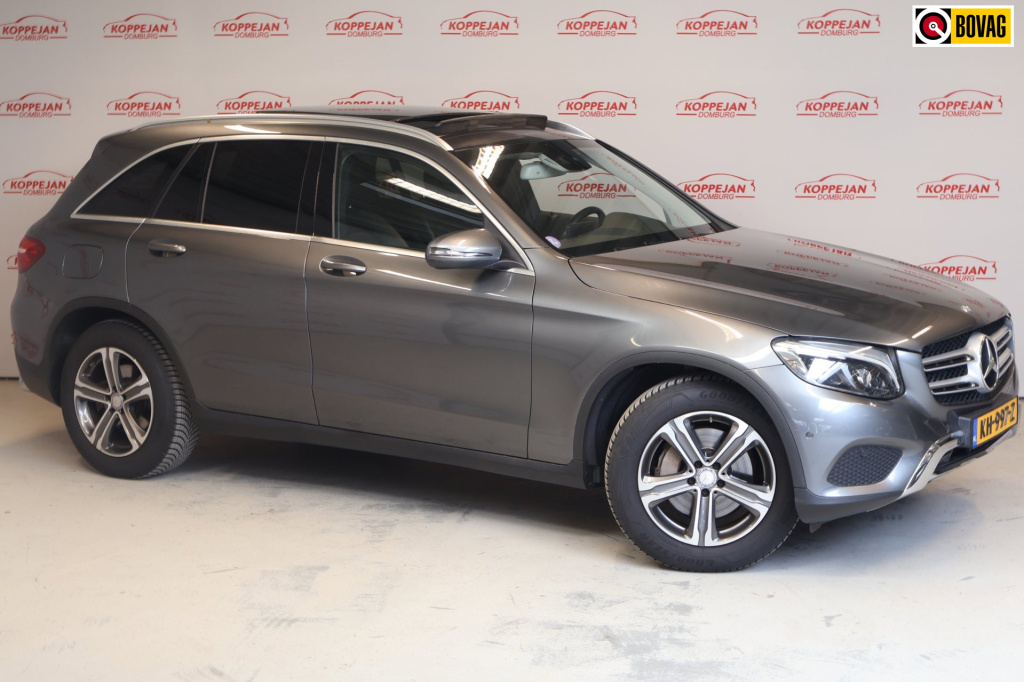 Mercedes-Benz Glc 250 4matic edition 1, dealer oh, wegd trekhaak, panodak, all season banden,