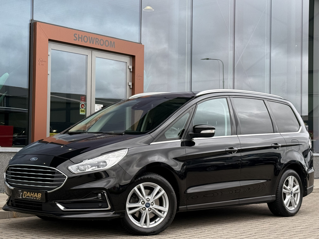 Ford Galaxy 1.5 titanium 7 persoons | stoel/stuur verwarming | sfeerverlichting | cruise | apple carplay | achteruitrijcamera |