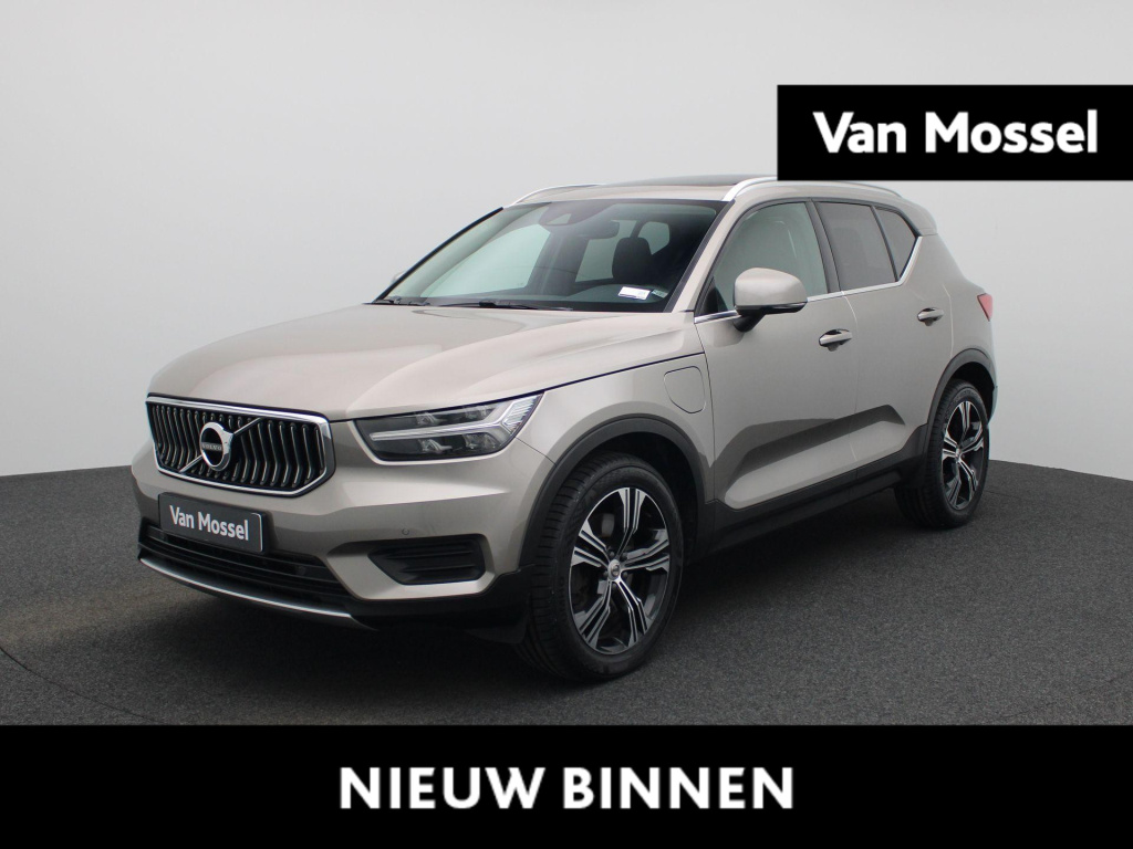 Volvo XC40 1.5 t4 recharge inscription | automaat | panoramadak | trekhaak | harman kardon | apple carplay / android auto | memory seats | parkeersensoren | virtual cockpit | stoel- stuurverwarming | elektrische achterklep | achterui...