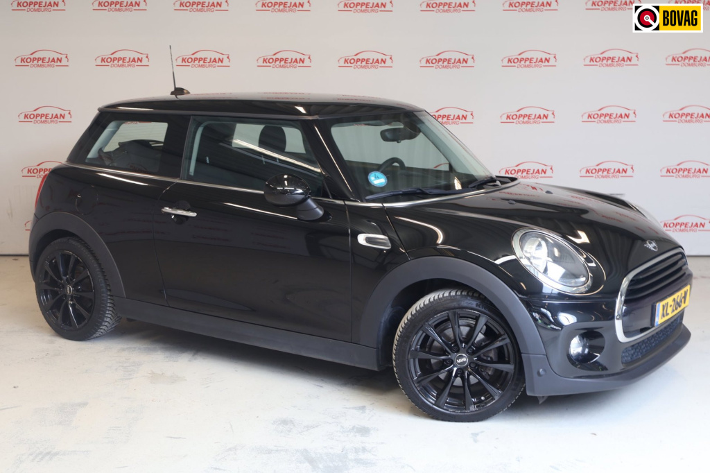Mini 3-deurs 1.5 cooper nl auto, apple carplay, airco, lm wielen,