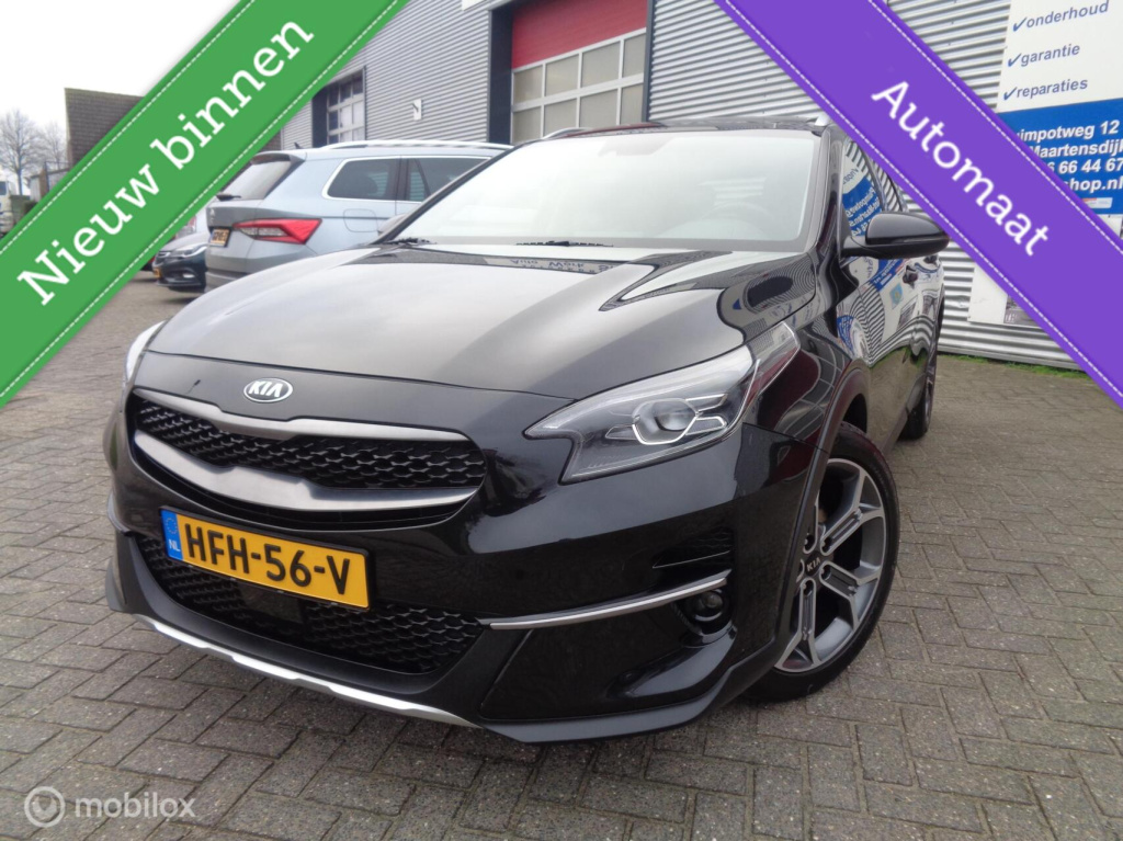 Kia Xceed 1.4 t-gdi executive/automaat/navi/panoramadak/half leer/18''lm/trekhaak/jbl-sound/1st eig
