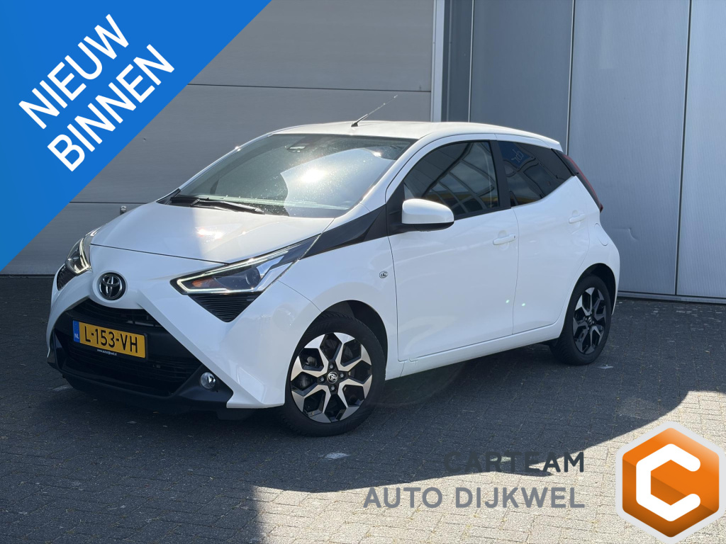 Toyota Aygo 1.0 vvt-i x-joy automaat/carplay/clima/lane assist/safety pack!