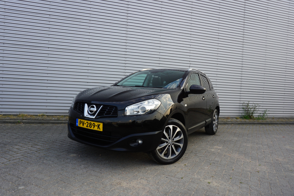 Nissan Qashqai 2.0 tekna 1e eigenaar - climate / navi / cruise / camera / pano / leder / trekhaak / lm velgen