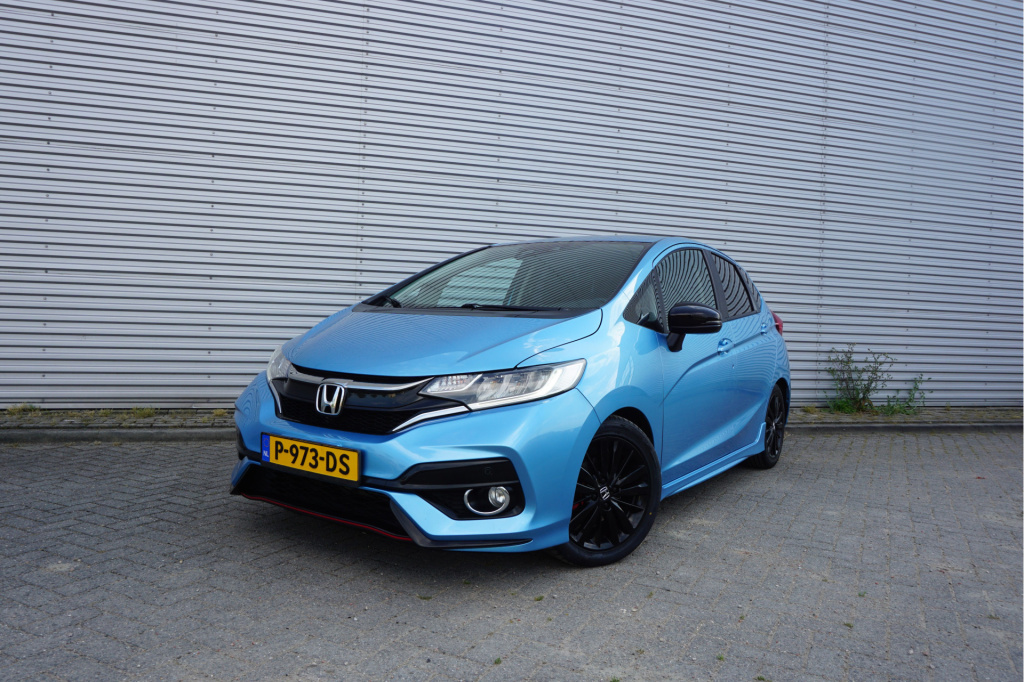 Honda Jazz 1.5 i-vtec dynamic airco / navi / cruise / stoelverw. / dab / carplay / elektr. ramen / lm velgen