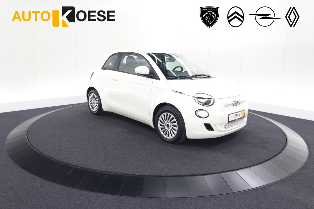 Fiat 500 urban 42 kwh | soh 96.8% | 3 fase laadfunctie | camera | apple carplay | parkeersensoren