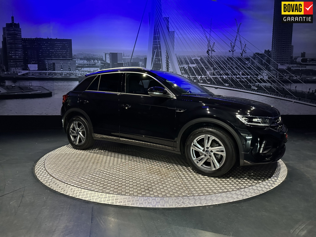 Volkswagen T-roc 1.5 tsi r-line *winterpack*keyless*achtercamera*trekhaak*