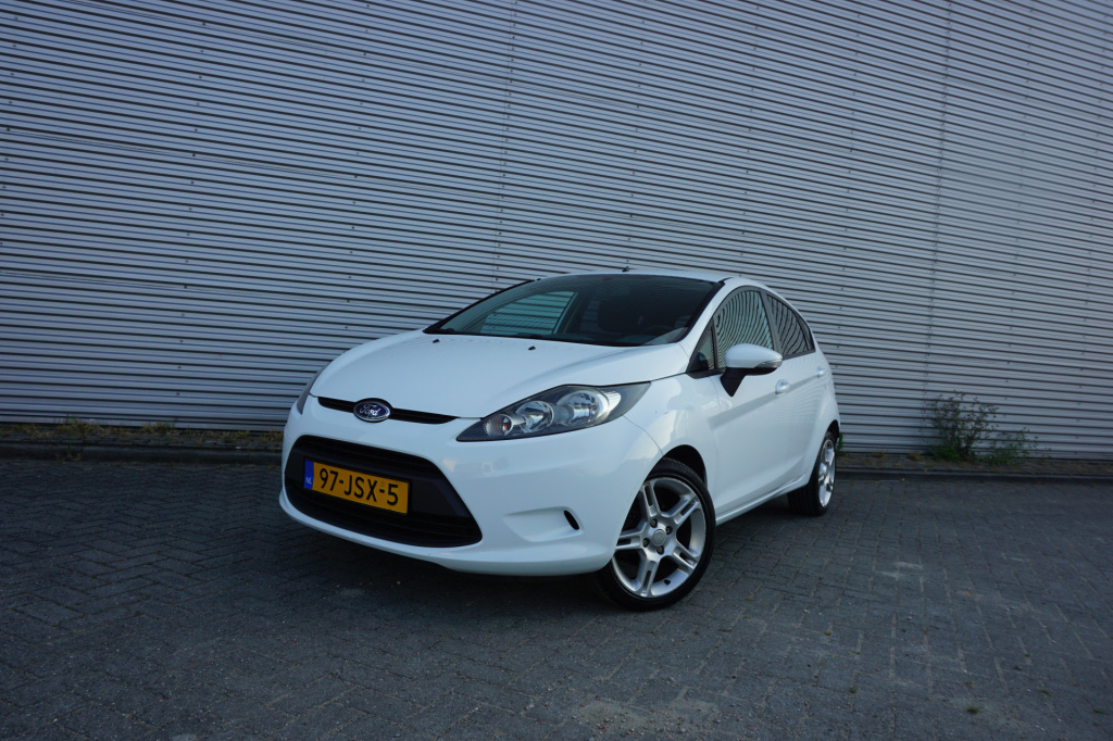 Ford Fiesta 1.25 limited airco / elektr. ramen / lm velgen / nap