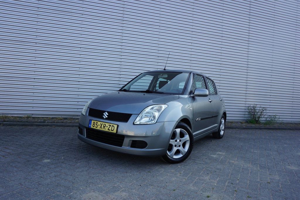 Suzuki Swift 1.3 gls airco / elektr. ramen / lm velgen / nap / apk t/m 07-26