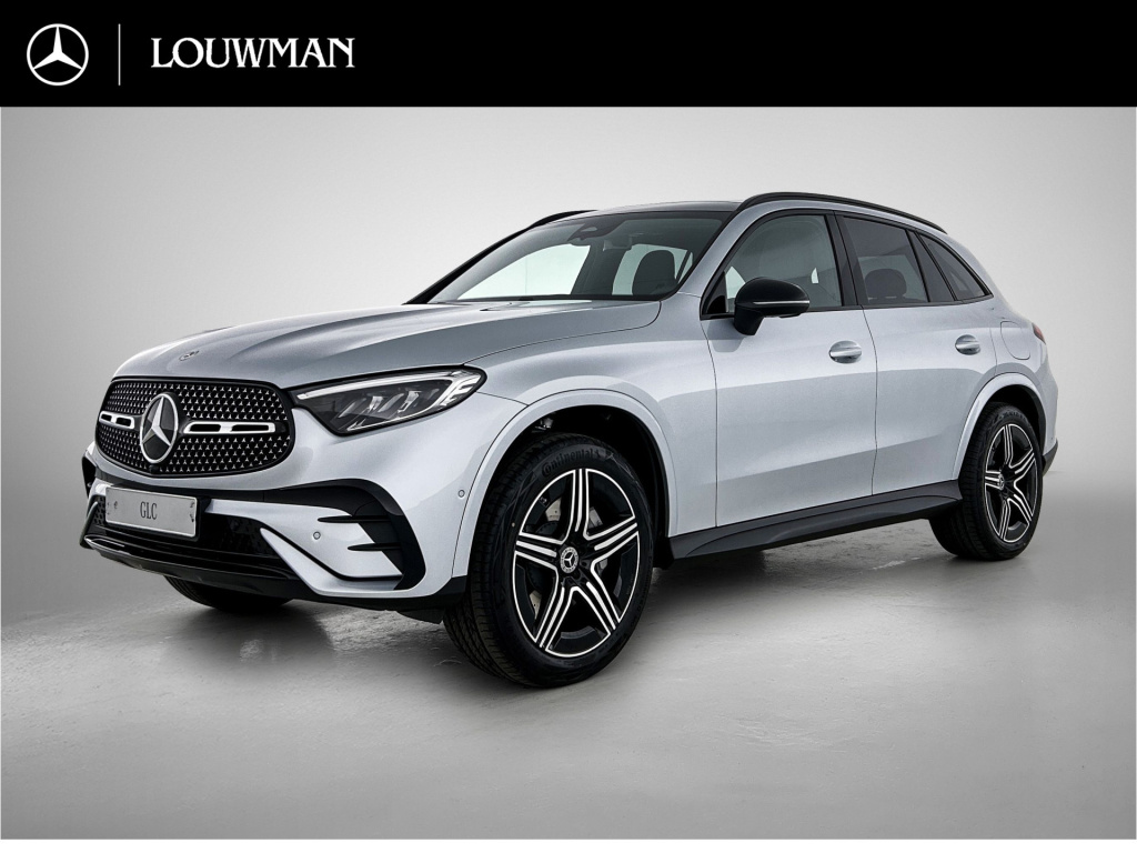 Mercedes-Benz Glc 300e 4matic business solution amg | advanced plus | nightpakket | parkeerpakket met achteruitcamera | trekhaak | panoramaschuifdak | middenconsole metaalstructuur | 20 inch vijfspaaks lichtmetalen amg-velgen |