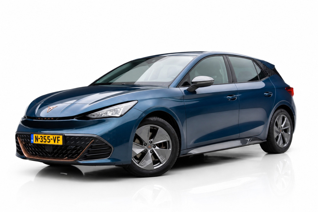 Cupra Born business one 62 kwh soh 91,6% | camera | acc | sfeerverlichting | nap | apple carplay | android auto