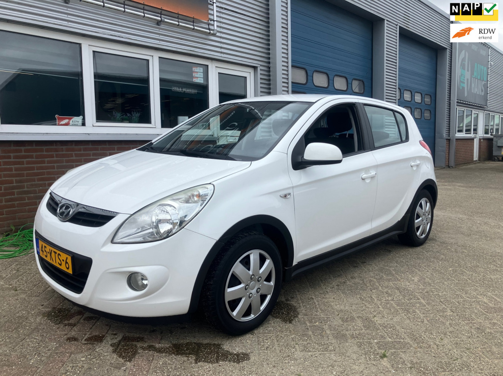 Hyundai I 20 1.2i dynamicversion airco