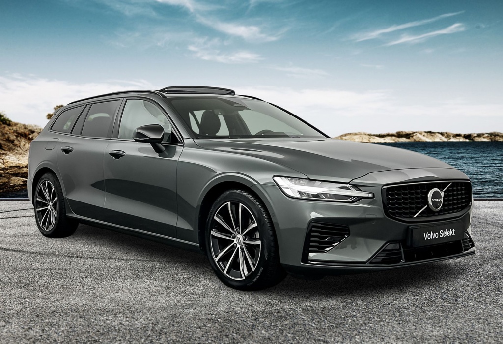 Volvo V60 t8 455pk recharge ultra dark| adap.cruise| pano| trekhaak| 360camera