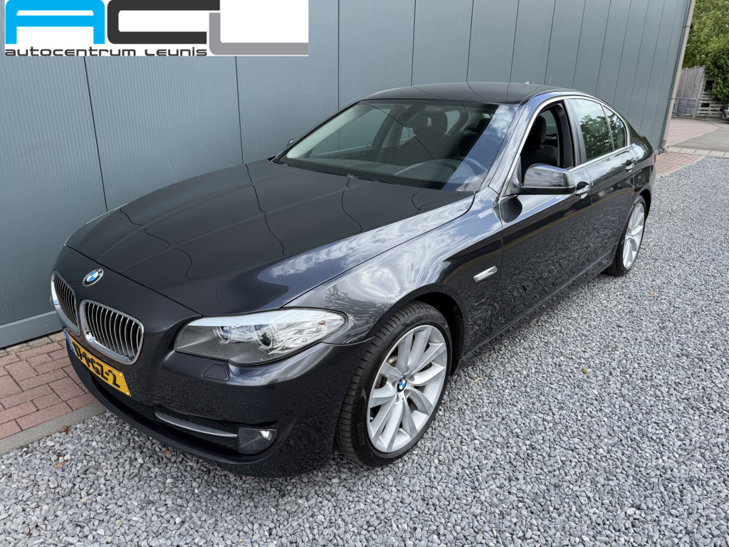 BMW 5 Serie 528i 6-cilinder executive sedan