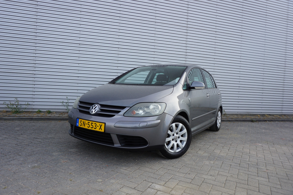 Volkswagen Golf Plus 1.6 fsi trendline business airco / navi / cruise / stoelverw. / elektr. ramen / trekhaak / lm velgen