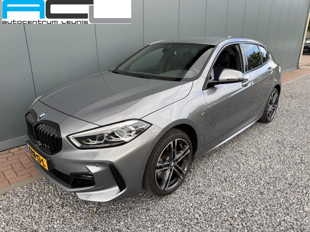BMW 1 Serie 120i automaat high executive m-sportpakket 5-drs