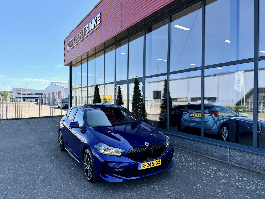 BMW 1 Serie 120i executive m-line leder panodak