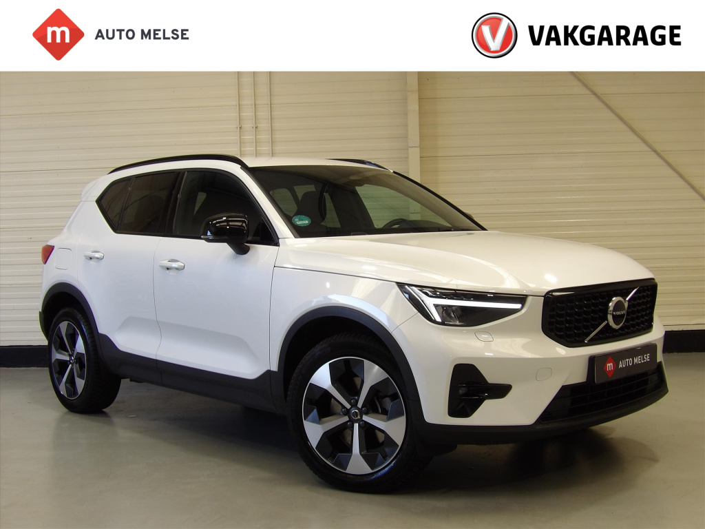 Volvo XC40 b3 163pk mild hybrid aut plus dark