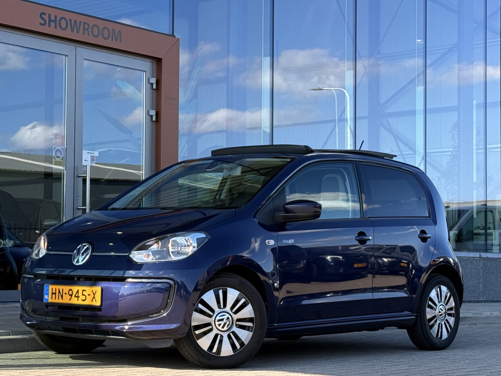 Volkswagen E-up! | pano | stoelverwarming | voorruitverwarming | cruise | dab | navi |