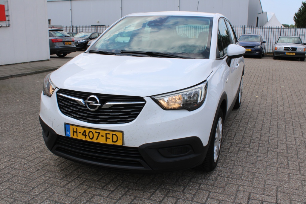 Opel Crossland X deuk in rechter voors 1.2 edition