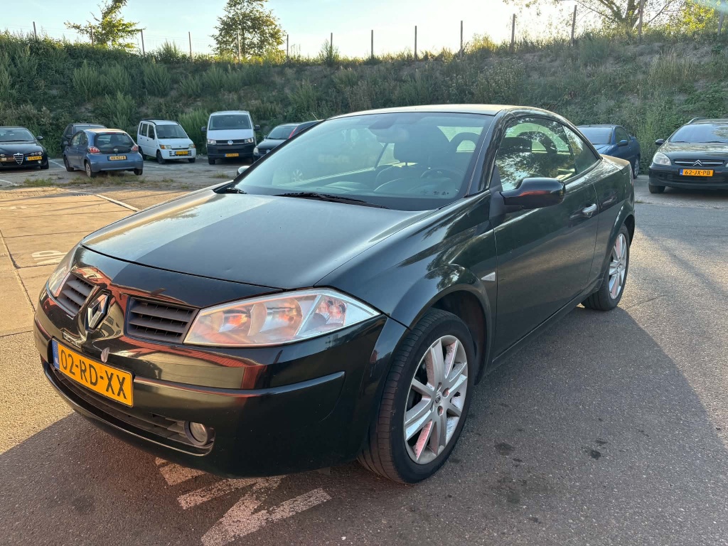 Renault Megane coupé-cabriolet 2.0-16v priv.luxe