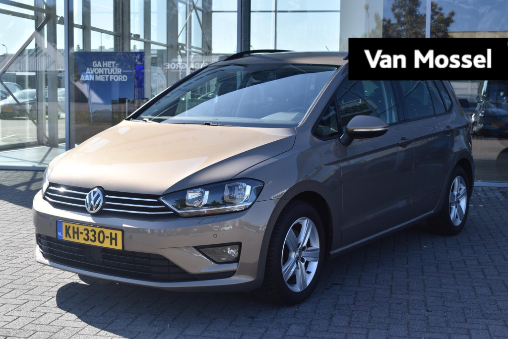 Volkswagen Golf Sportsvan 1.4 tsi business edition connected | climate control | parkeersensoren voor + achter | stoelverwarming voor | navigatie |