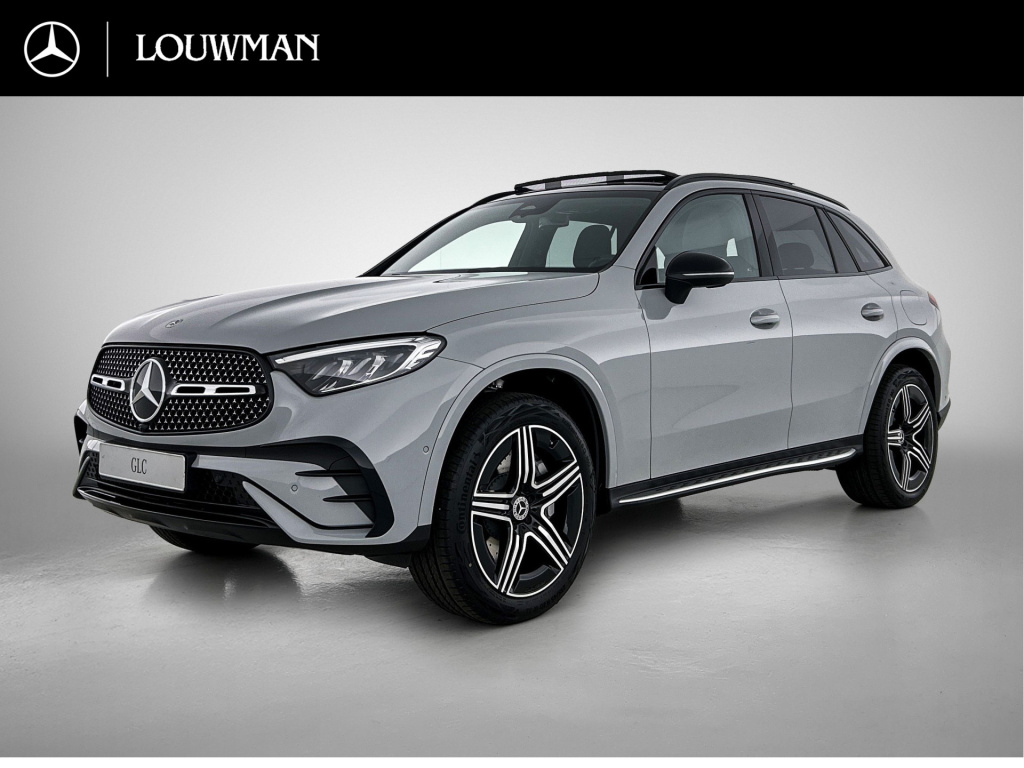 Mercedes-Benz Glc 300e 4matic business solution amg | advanced plus pakket | nightpakket | parkeerpakket | trekhaak | panoramaschuifdak | treeplanken in aluminiumlook | middenconsole metaalstructuur | 20 inch vijfspaaks lichtmetalen amg-vel...