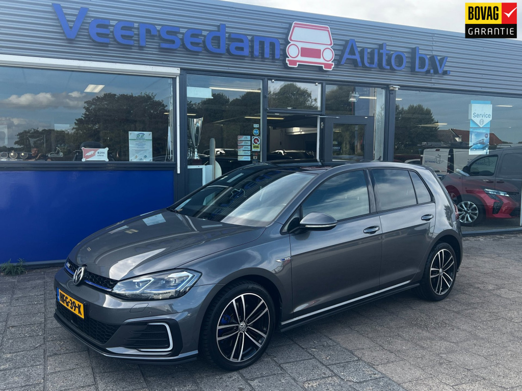 Volkswagen Golf 1.4 tsi phev gte elektr. schuif/kanteldak, winterpakket enz...