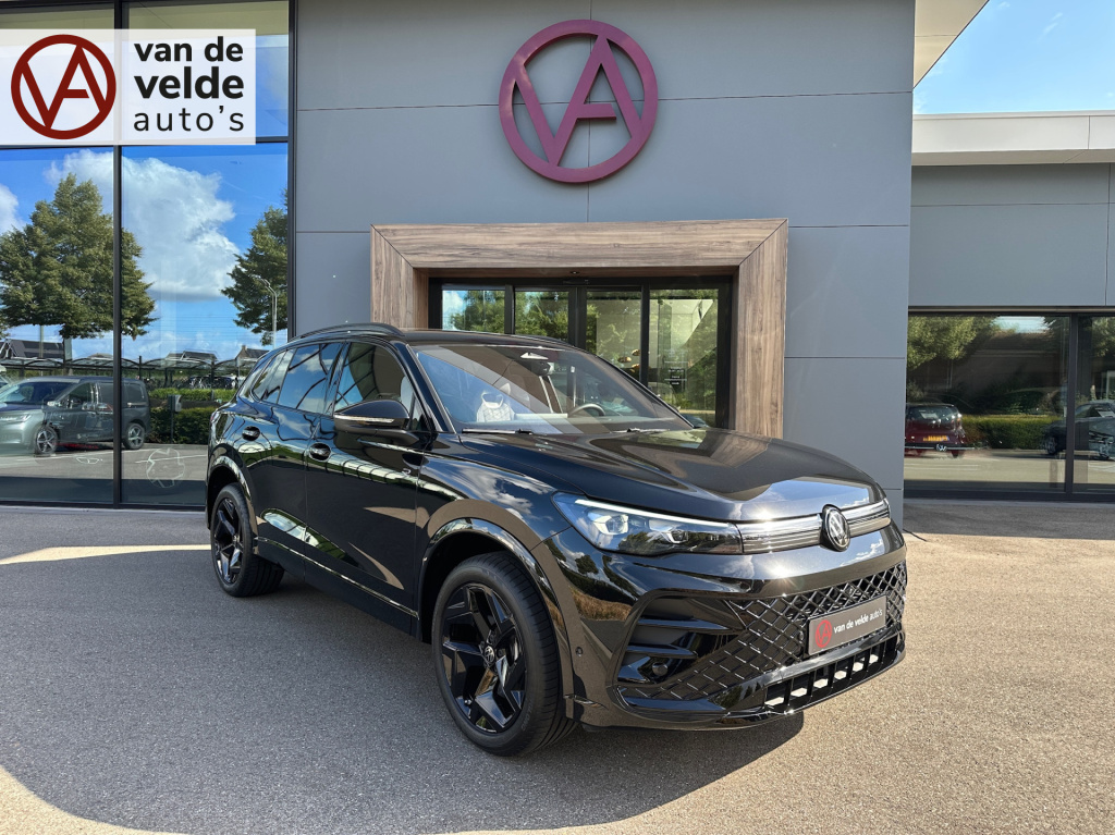 Volkswagen Tiguan 1.5 ehybrid r-line | black line | 360 camera | trekhaak | dode hoek | iq light | elek. klep | rijklaar incl. garantie
