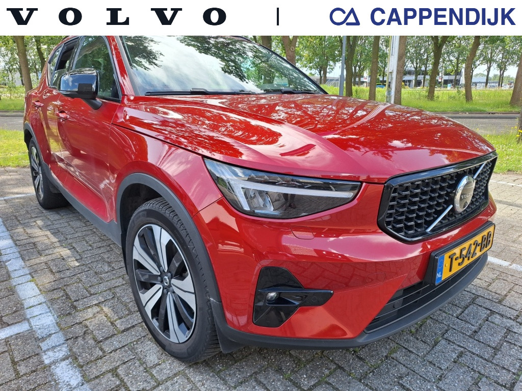 Volvo XC40 t5 262pk recharge ultra dark| adap.cruise| pano| 360camera| trekhaak