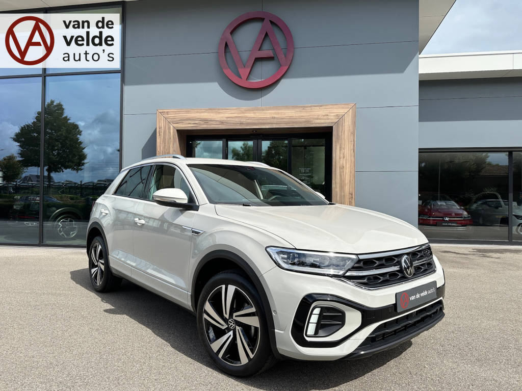 Volkswagen T-roc 1.5 tsi 150pk dsg r-line | trekhaak | camera | keyless | elek. achterklep | dode hoek | rijklaar incl. 1 jaar bovag garantie