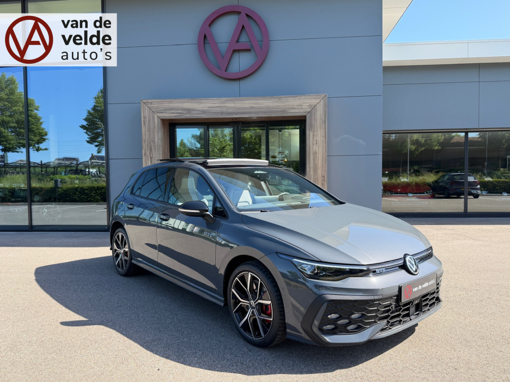 Volkswagen Golf 1.5 ehybrid 272pk gte | panoramadak | leder | 360 camera | head up | led mistlampen | rijklaar incl. garantie