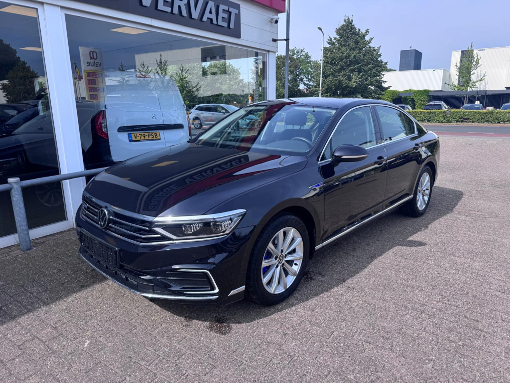 Volkswagen Passat 1.4 tsi phev gte business