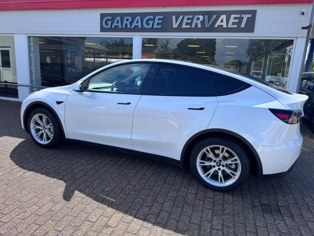 Tesla Model Y long range awd 75 kwh