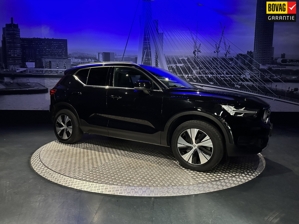 Volvo XC40 1.5 t4 recharge inscription expression *trekhaak*