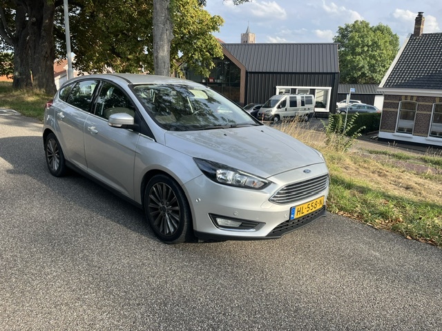 Ford Focus 1.0 titanium edition