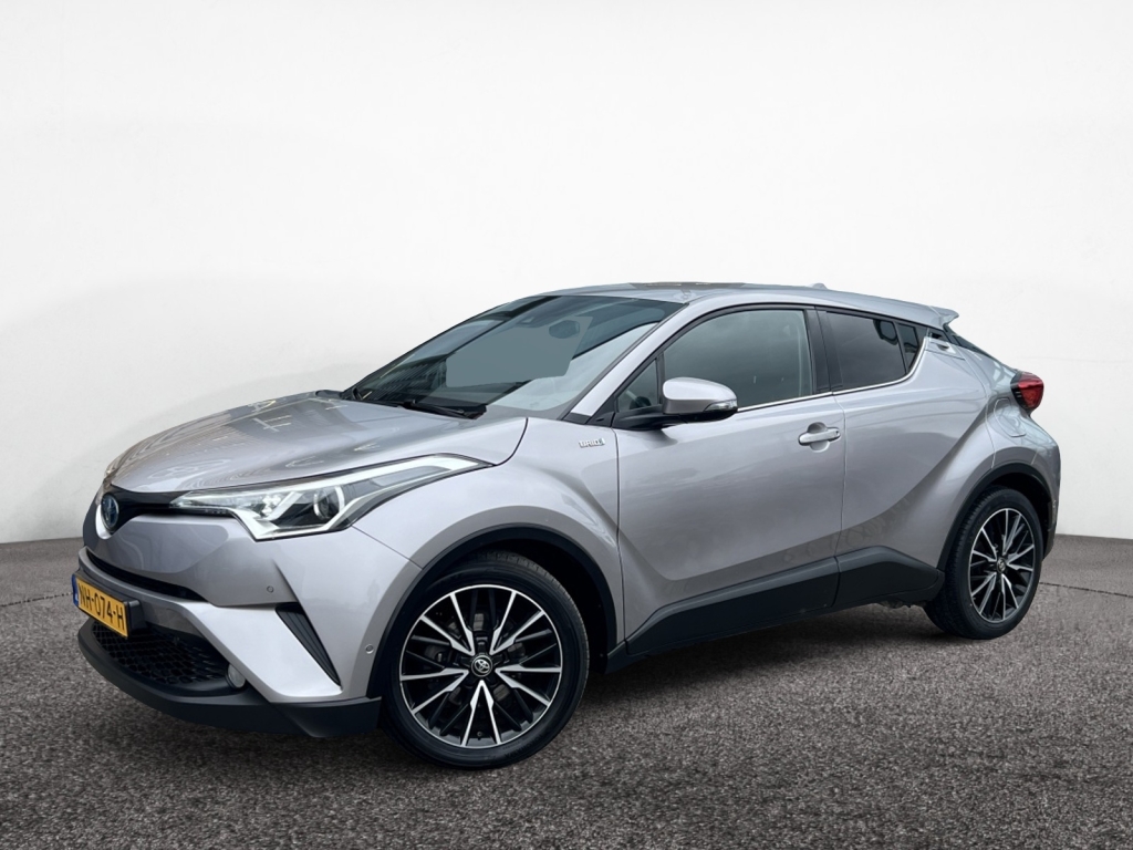 Toyota C-hr 1.8 hybrid executive | trekhaak |