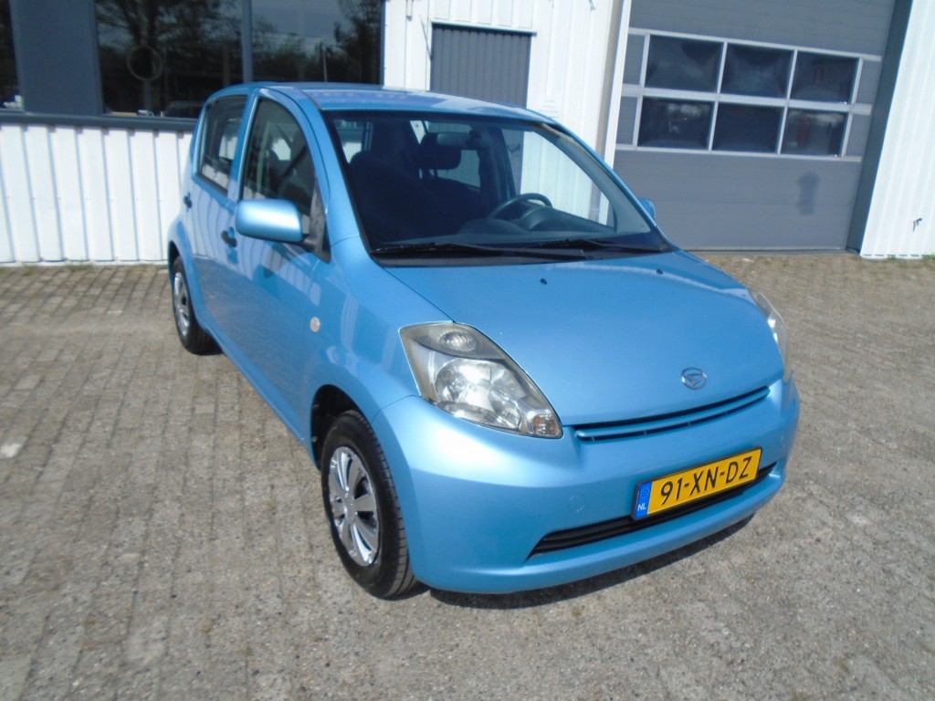 Daihatsu Sirion 1.0-12v trend