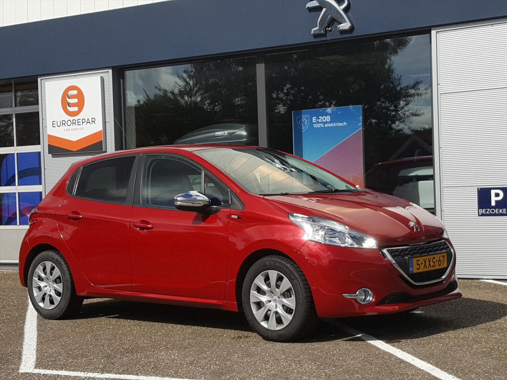 Peugeot 208 1.2 vti 82pk 5d style navigatie | airco | cruise control | bluetooth bellen & muziekstreaming | dealer onderhouden!